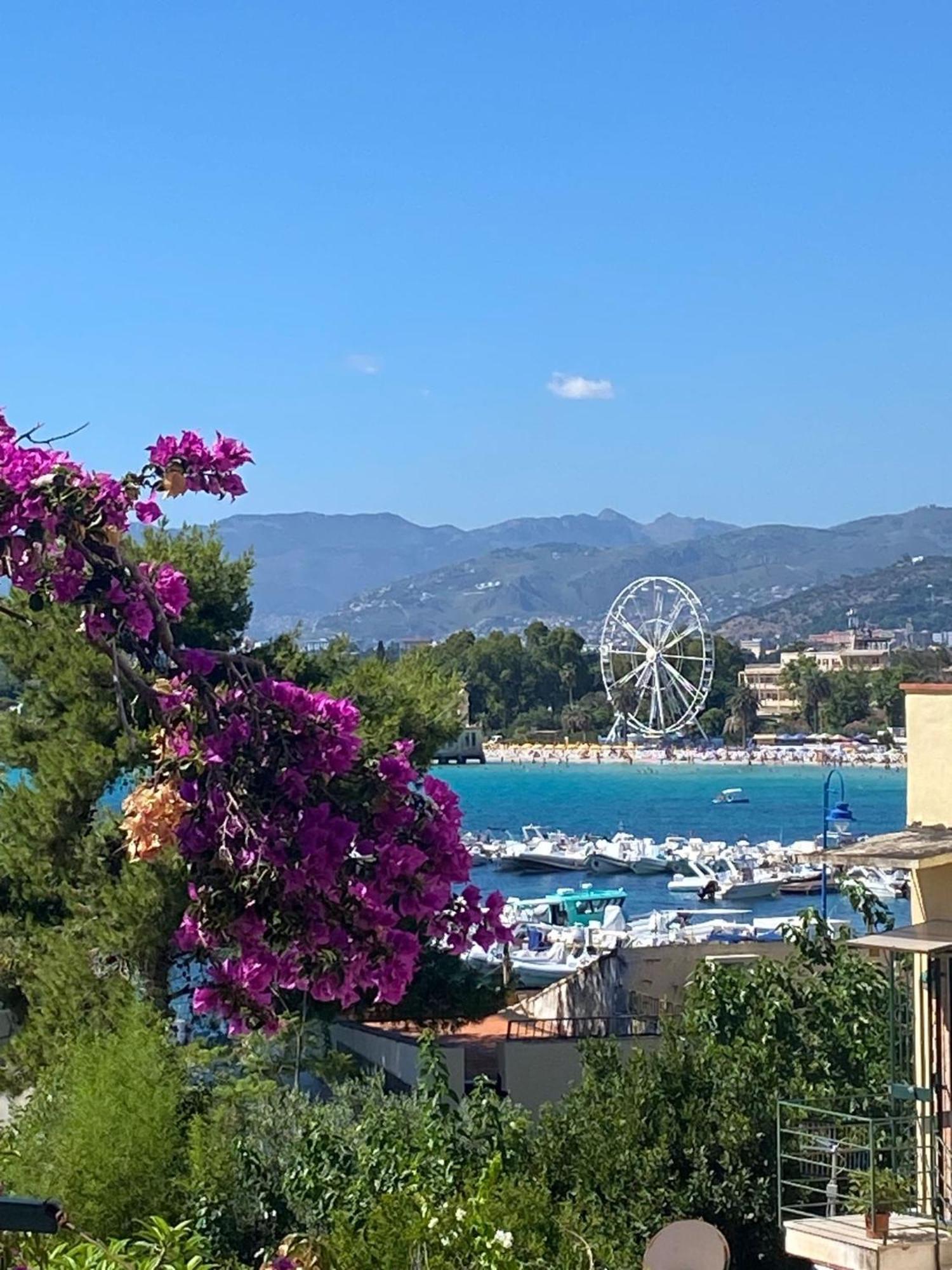 The White Sail - Mondello Apartment With Terrace - Casa Di Vincenzo E Andrea Εξωτερικό φωτογραφία
